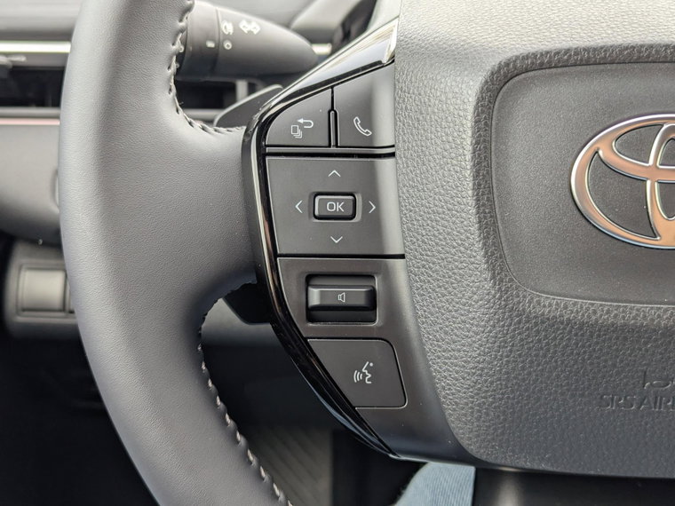 Vehicle Image 23
