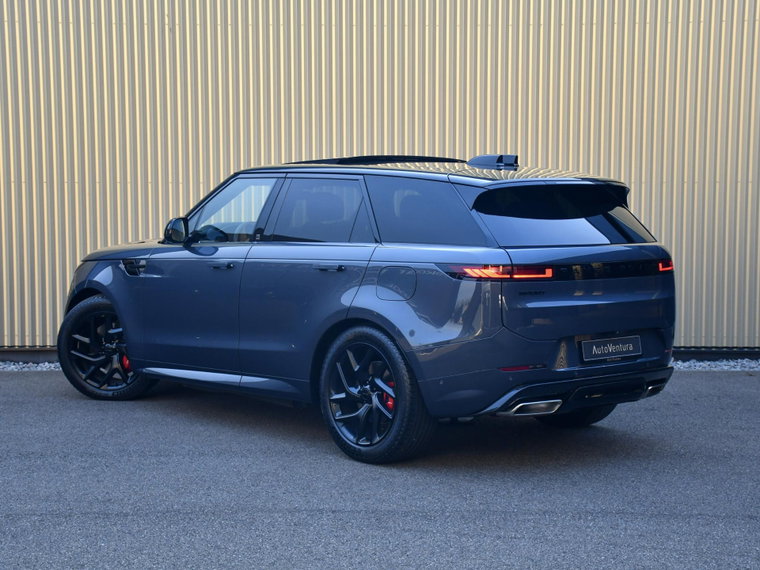 Vehicle Image 14