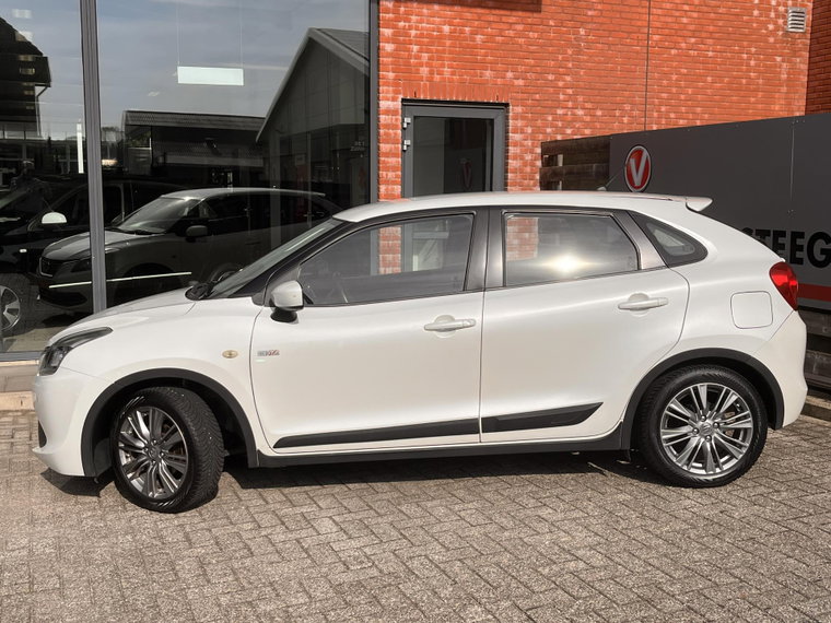Vehicle Image 8