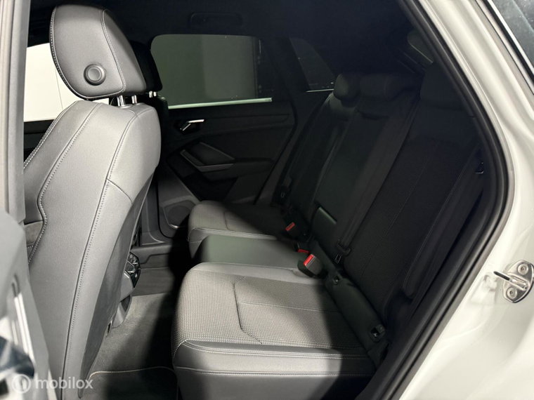 Vehicle Image 41