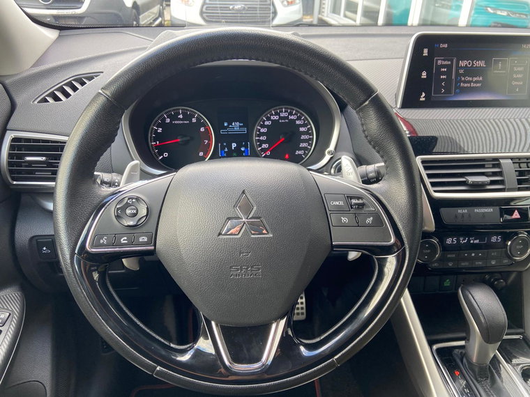 Vehicle Image 32