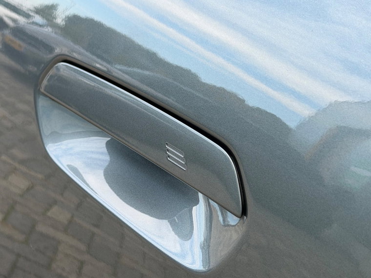 Vehicle Image 33