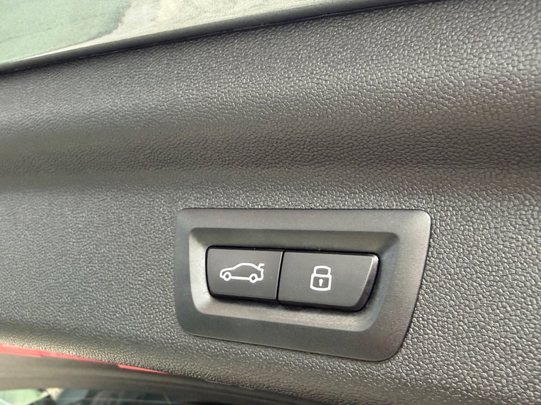 Vehicle Image 42