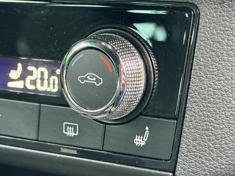Vehicle Image 27