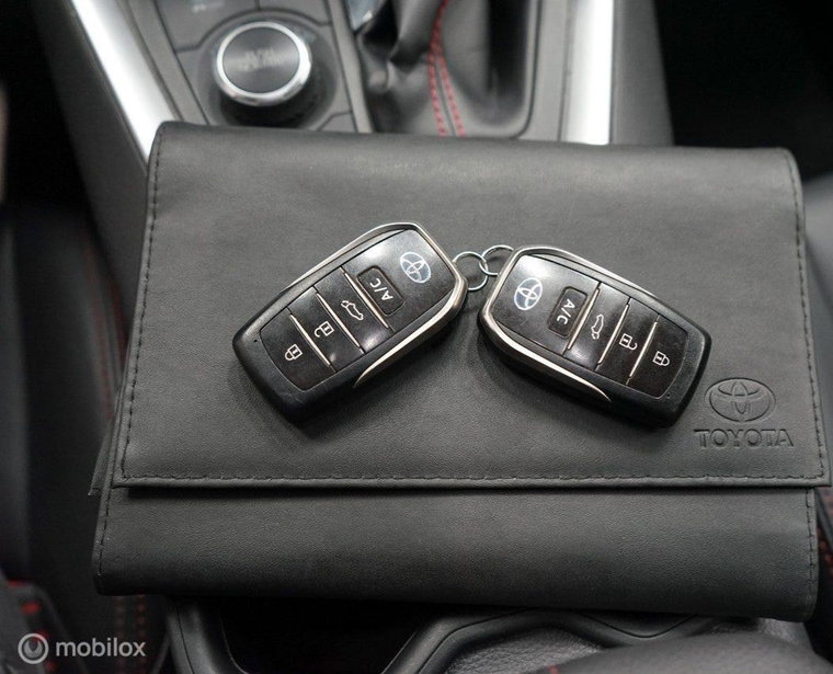 Vehicle Image 23