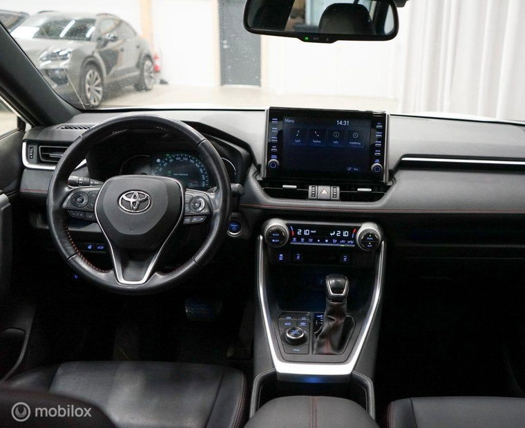 Vehicle Image 11