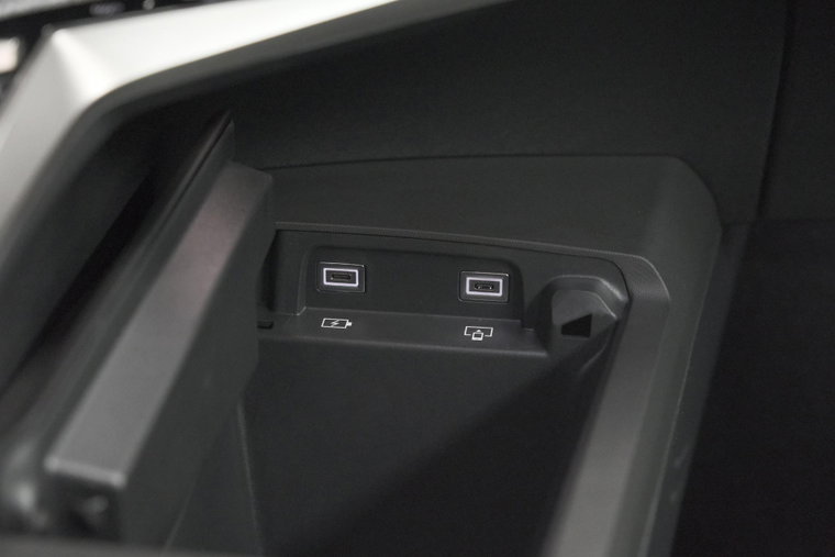 Vehicle Image 35