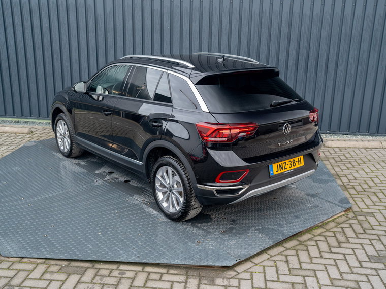 Vehicle Image 40