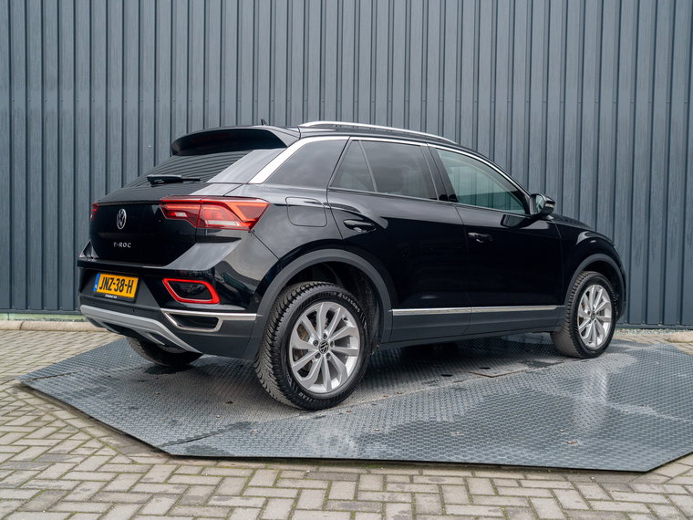 Vehicle Image 48