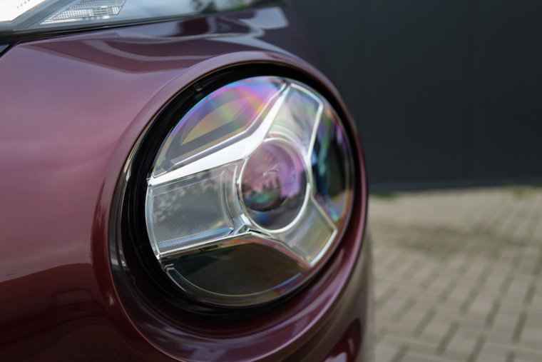 Vehicle Image 9