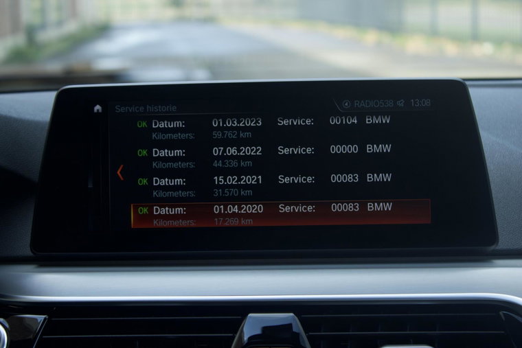 Vehicle Image 30
