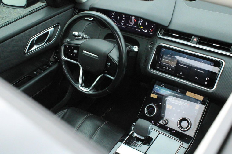 Vehicle Image 12