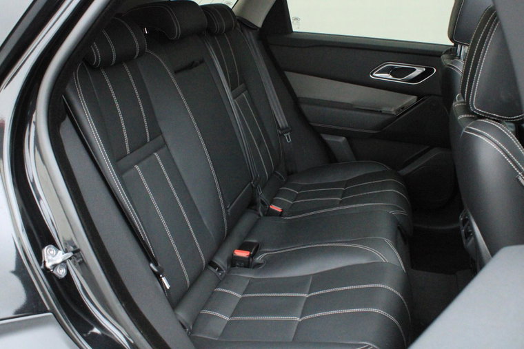 Vehicle Image 13