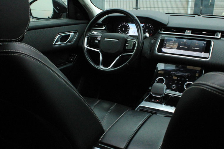 Vehicle Image 21