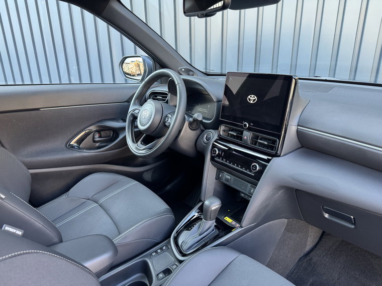 Vehicle Image 13
