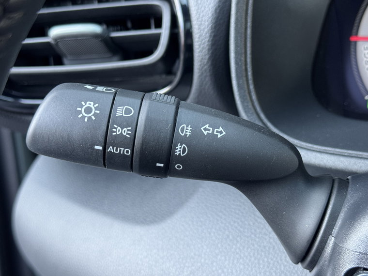 Vehicle Image 35