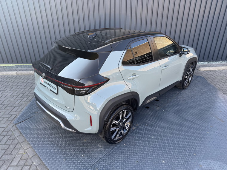 Vehicle Image 7