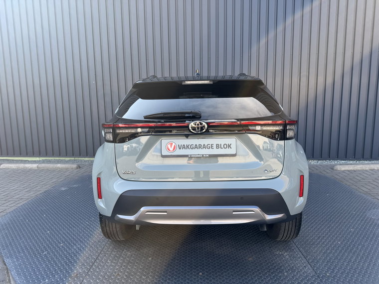 Vehicle Image 8