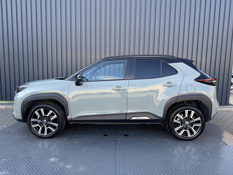 Vehicle Image 11