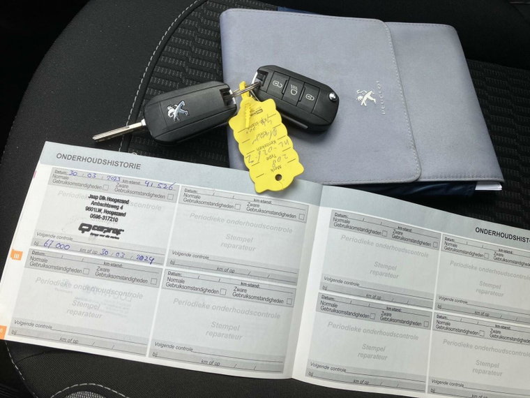 Vehicle Image 14