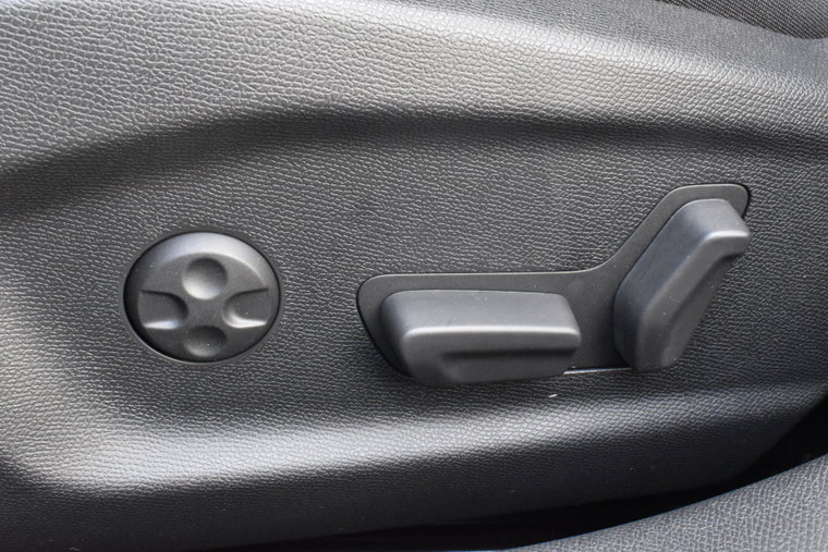 Vehicle Image 23