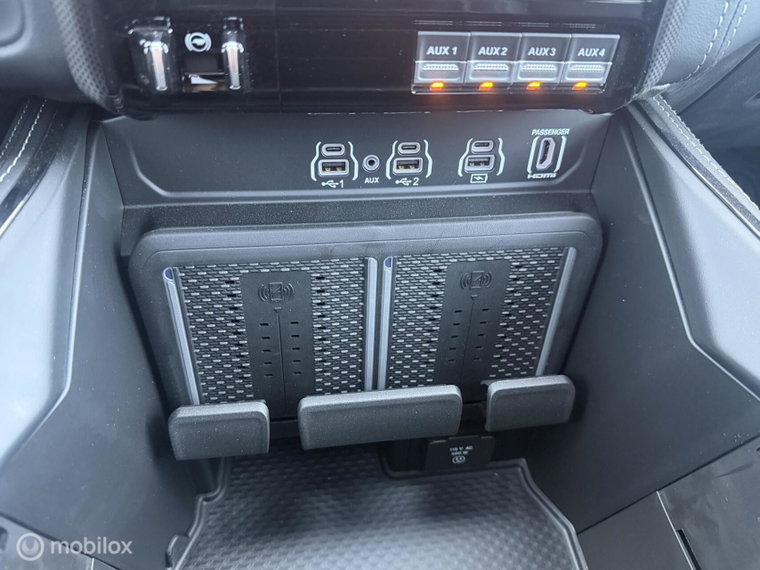 Vehicle Image 23
