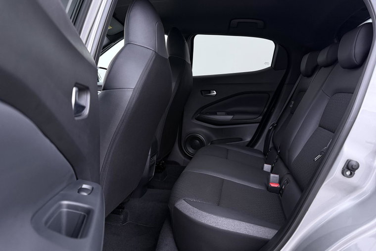 Vehicle Image 36