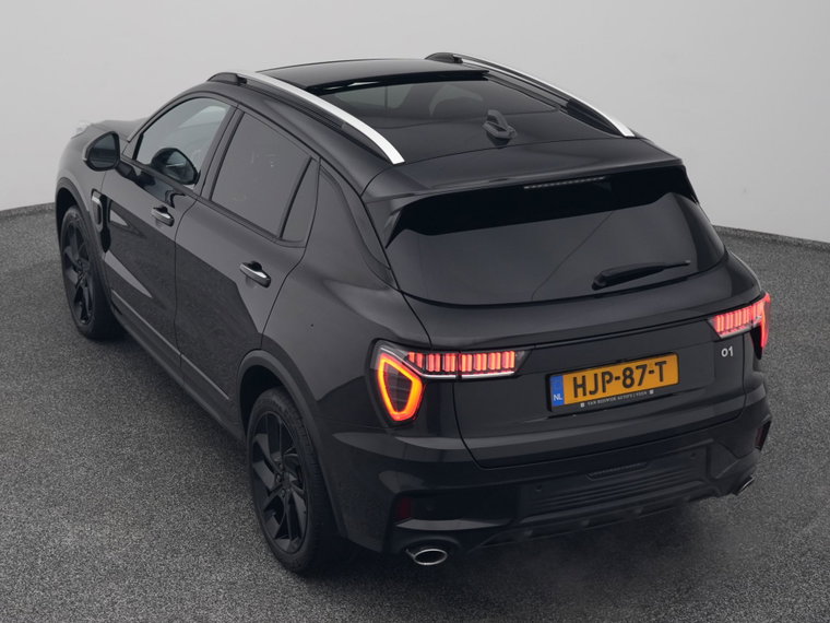 Vehicle Image 25