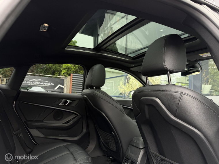 Vehicle Image 38