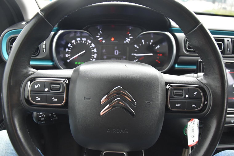 Vehicle Image 18