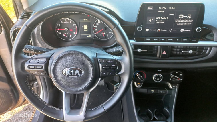 Vehicle Image 17
