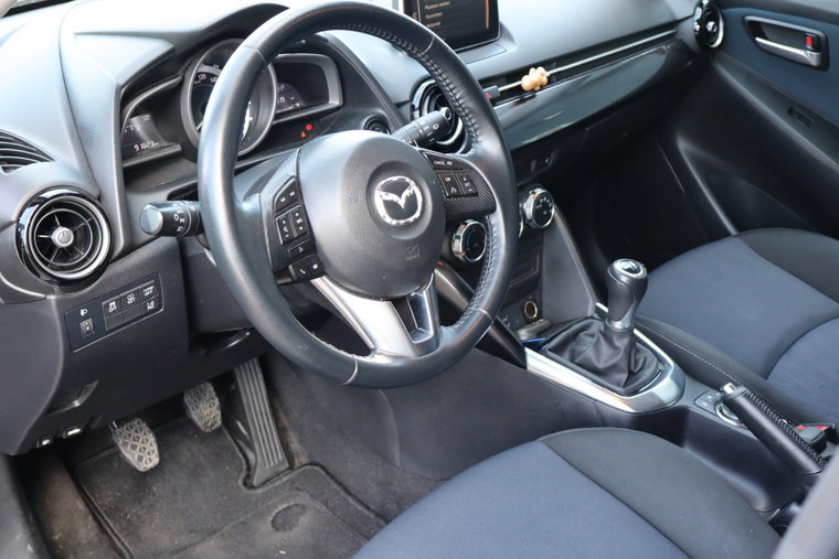 Vehicle Image 12