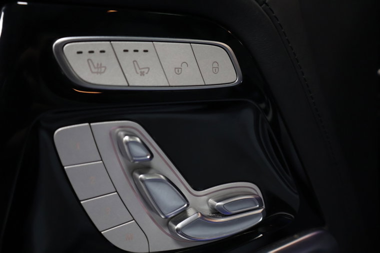 Vehicle Image 35
