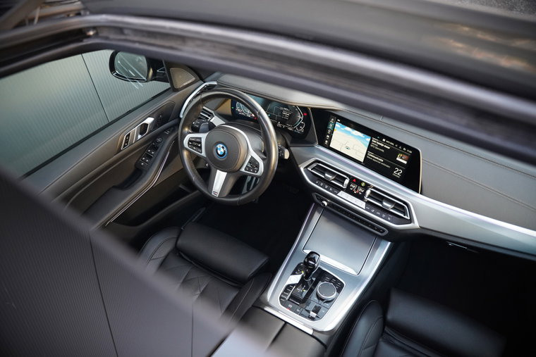 Vehicle Image 30