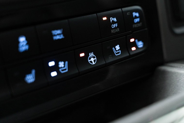 Vehicle Image 15