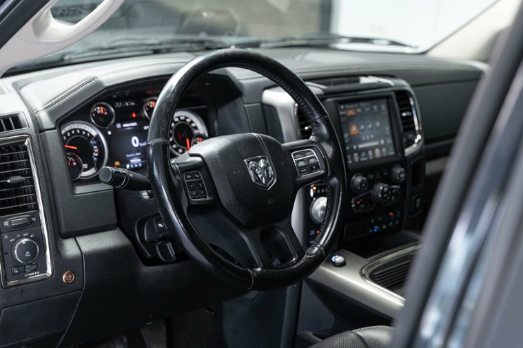 Vehicle Image 23