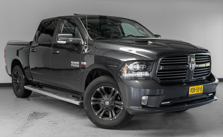 Vehicle Image 5