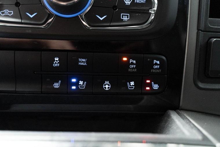 Vehicle Image 52