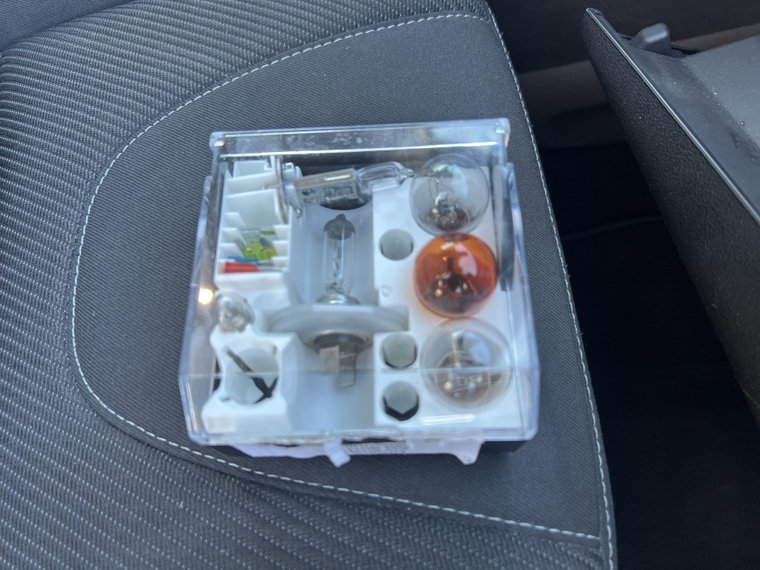 Vehicle Image 35