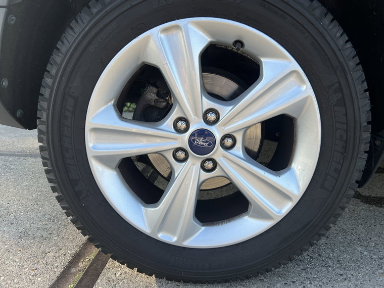 Vehicle Image 9