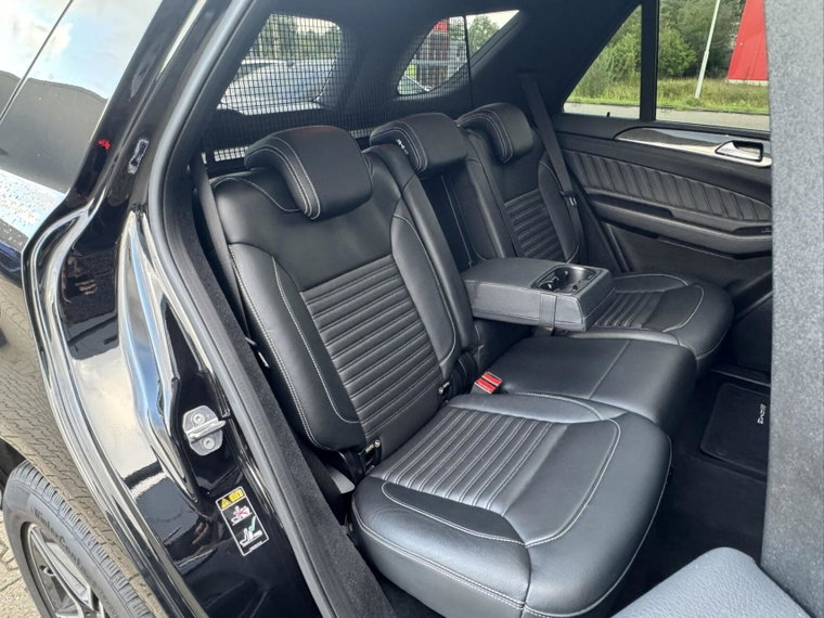 Vehicle Image 38