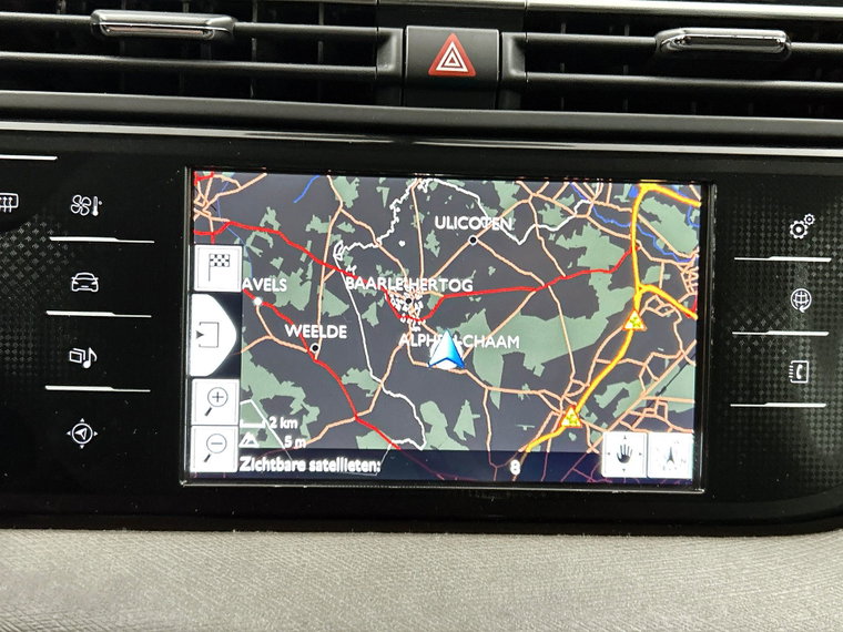Vehicle Image 24