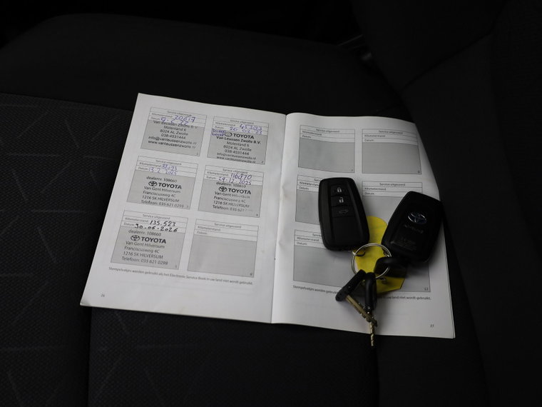 Vehicle Image 15