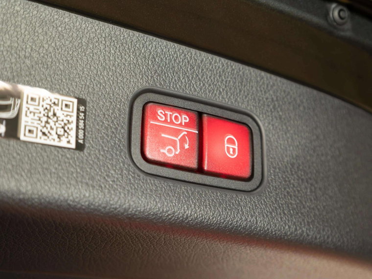 Vehicle Image 32