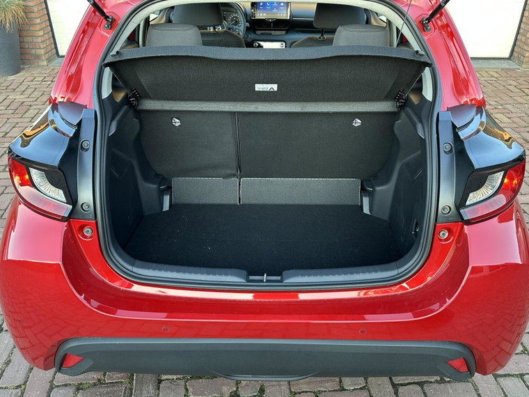 Vehicle Image 18