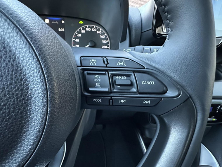 Vehicle Image 23