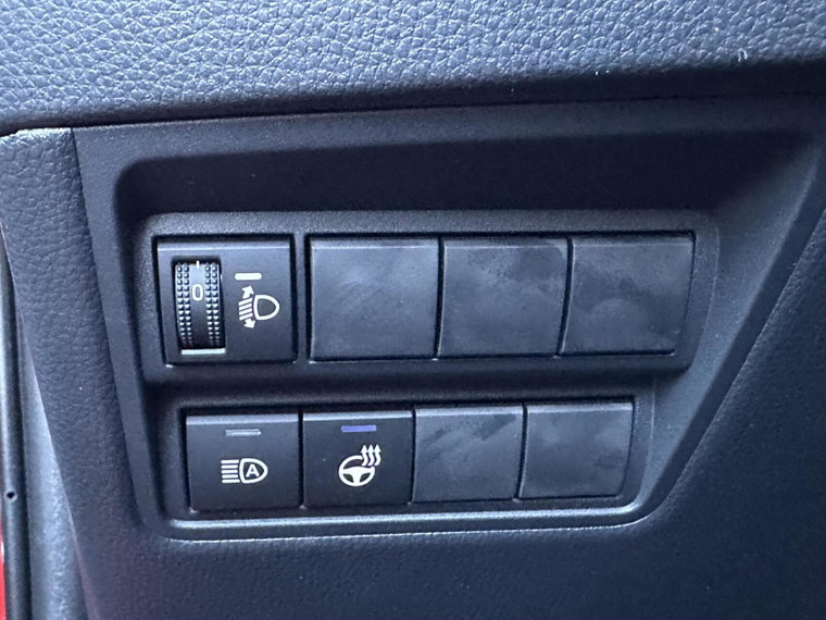 Vehicle Image 30