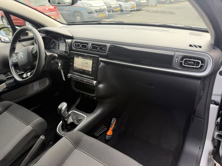 Vehicle Image 26
