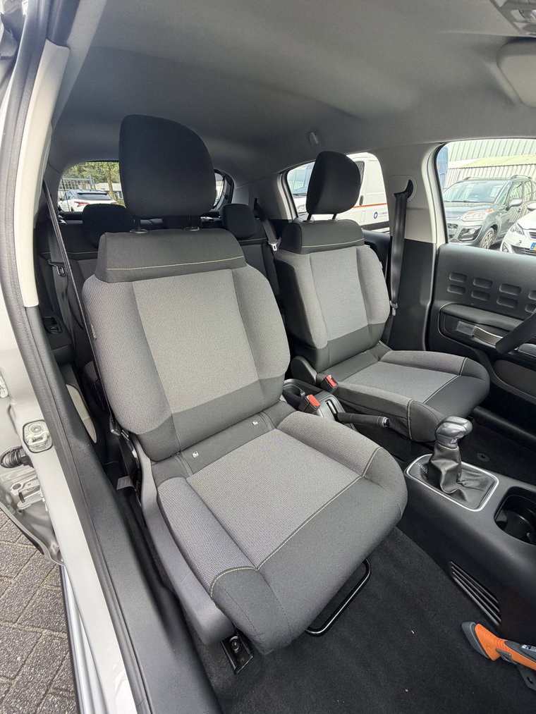 Vehicle Image 11