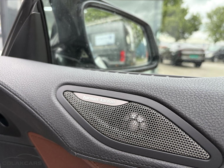 Vehicle Image 28